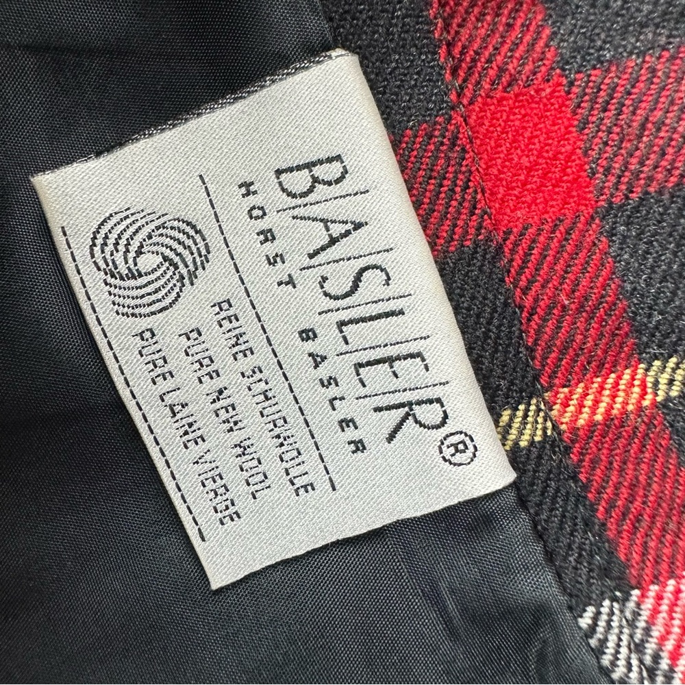 Basler Red Black Plaid Wool Pleated Skirt Side Slits Size 10 - Picture 12 of 13